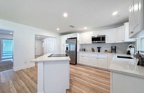 Orient Park House | 6616 Travis Blvd Summ