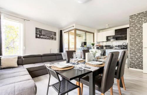 Arcueil Apartment | 67m2-15 minutes to Paris central