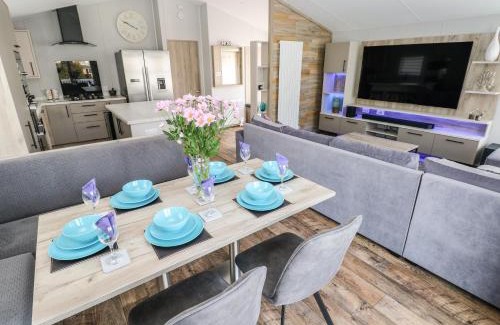Pendine House | 69 The Paddocks