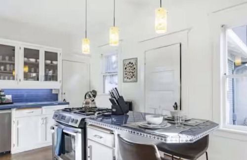 West Queen Anne House | 6B4B Luxury Home! Sleeps 20! Beautiful Views!