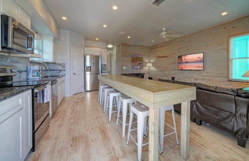 Flour Bluff House | 6BDR, Balcony w/Bay View, Shared Pool + Boat Dock | Keeper Red by AvantStay