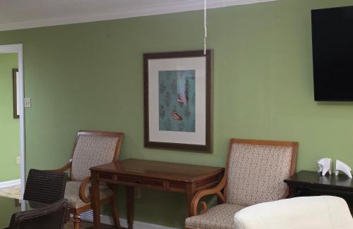 Cordova House | 6BR in Suburban area close to Freeway and Galeria