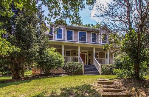 Franklin House | 6BR Modern Farmhouse Retreat