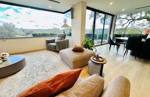 Mosman House | 6BR Stunning Waterview & Private Pool