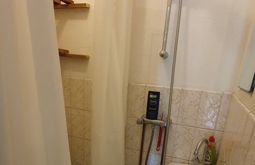 Duivendrecht Apartment | 6m2studio near metro station and night bus stop with verified eu study documents