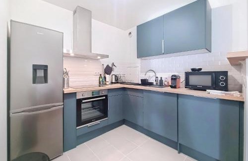 Le Kremlin-Bicetre Apartment | 6P/terrasse/2 car parks/5min Paris