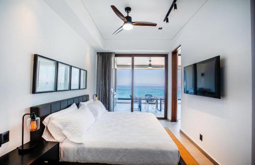 Amapas House | 6th-Floor Amapas Retreat – Pool & Sunset Views