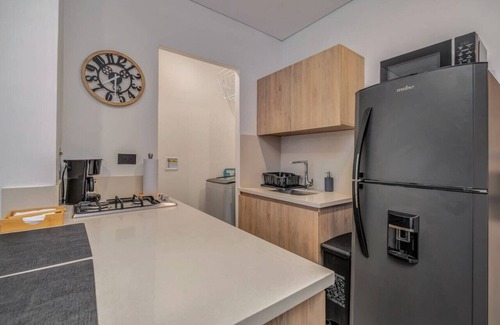 El Tesoro Apartment | 6th floor modern apartment close to parque lleras