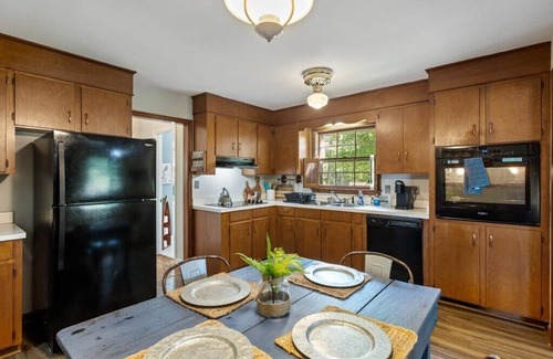 North Augusta House | 7 Acres | 2 Houses | Pond| Game Room | Full Gym