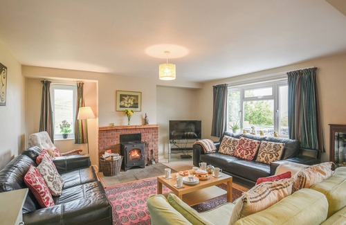 Oswestry Cottage | 7 bedroom accommodation in Llanyblodwel