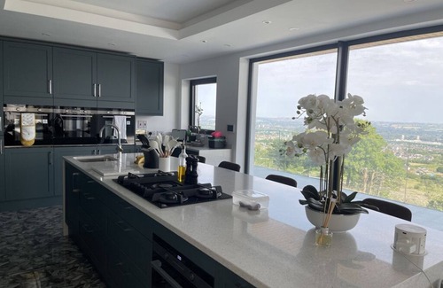 Lisburn Villa | 7 Bedroom Stunning Villa with function room and spa.