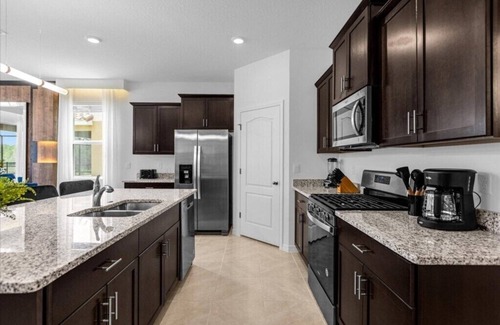 Sunridge Woods House | 7 Bedrooms/5 Bathrooms/Solterra (7684 OL)