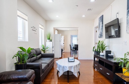 Monterey Park House | 7 Bedrooms *May House* Gated Close to Chinatown