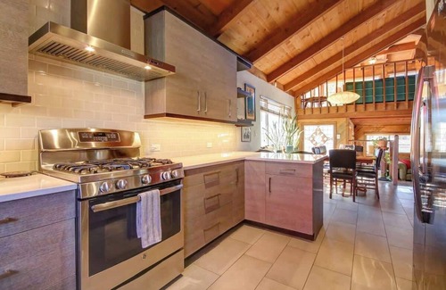 Opal Cliffs House | 7 Houses from the Ocean - Pleasure Point Surf!