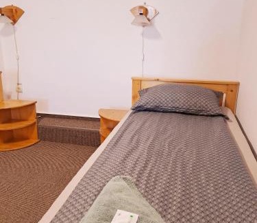 Miercurea-Ciuc House | 7 Levél Panzió, Ultra Central, Self Check-in, Self-Catering