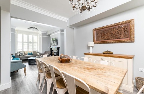 Bootham House | 7 Longfield Terrace Gorgeous Central 5 Bed House in York with Parking I Pass The Keys