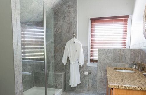 East Avenue House | 7 On Strath
