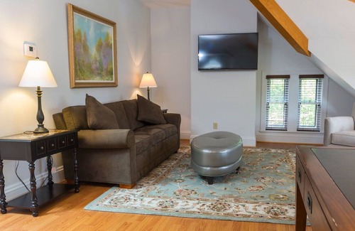 East Avenue House | 7 On Strath