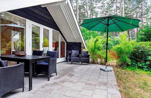 Store Fuglede House | 7 person holiday home in Store Fuglede