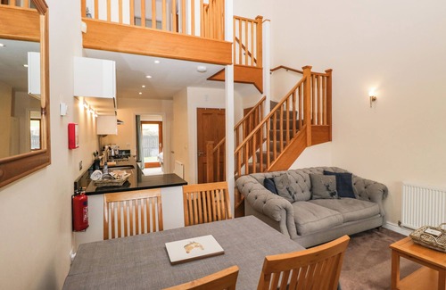 Tewitfield House | 7 SANDPIPER, family friendly, with a garden in Burton-In-Kendal