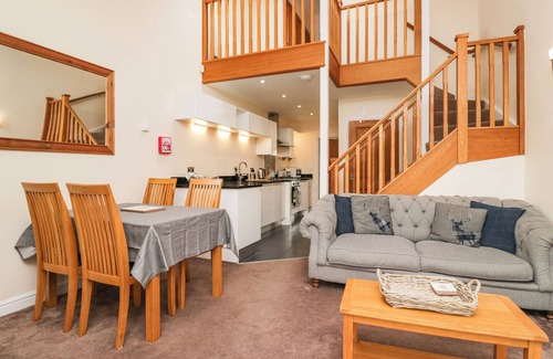 Tewitfield House | 7 SANDPIPER, family friendly, with a garden in Burton-In-Kendal