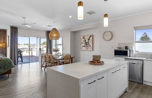Normanville House | 7 Union Road, Normanville - Free WIFI