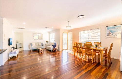 Anna Bay House | 70 Pacific Avenue - Saltwater Pool, Air Con and Wi-Fi