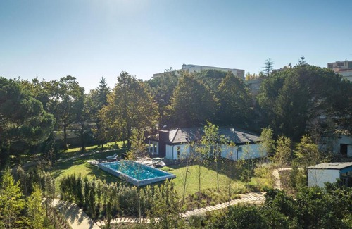 Maia House | 70's wood house