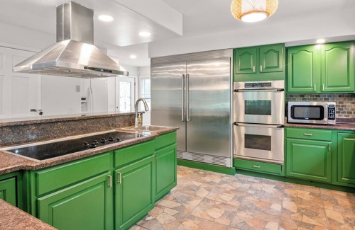 Tobyhanna House | 7000+ SQFT - The Grand Lodge - Spacious, Family Oriented - Massive Game Hall!