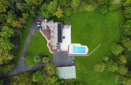 Tobyhanna House | 7000+ SQFT - The Grand Lodge - Spacious, Family Oriented - Massive Game Hall!