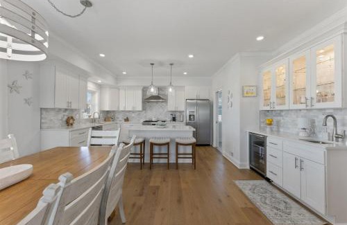 Wildwood Crest House | 7011 Pacific Ave