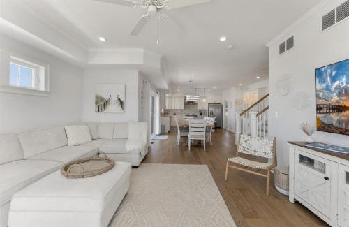 Wildwood Crest House | 7011 Pacific Ave