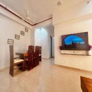 Mumbai Hotel | 702 The Abode-5 Star 2 BHK in Powai, Mumbai