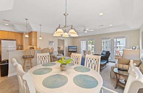 Sunset Beach Condo | 708 Three bedroom/2 bath condo with Coastal Comfort only minutes to Sunset Beach
