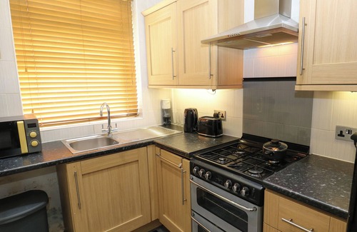 Oldham Cottage | 72 CROMPTON STREET, family friendly in Oldham, Greater Manchester