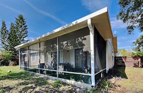 Orlando House | 7326-3-LF-Bungalow with lake view near Universal