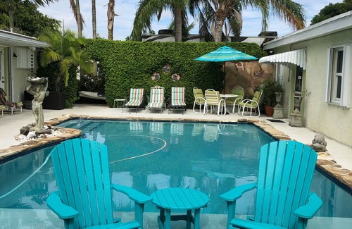 Ludlam House | 750 Square Foot Guest House Located in Cutler Bay. 1 Bedroom/1 Bath