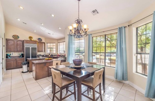 Las Vegas House | 777Rentals - 11BR/8.5BA - TUF House