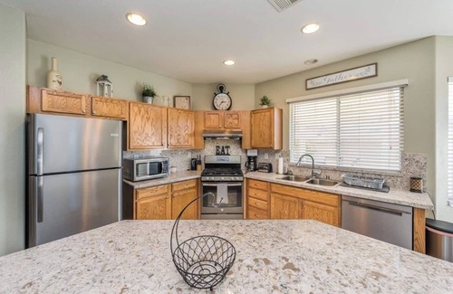 Rhodes Ranch House | 777Rentals - 4BRs/3BA - Wet and Wild Convenience