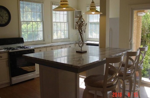Townsend's Inlet House | 7904 Central Avenue West
