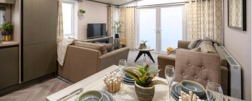 Newton on Derwent Cabin | 7b Oakwood village