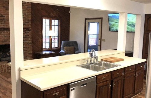 Lookout Mountain House | 7Bdrm~25ppl ~Lookout Mt ROCK CITY~9miles Chatt