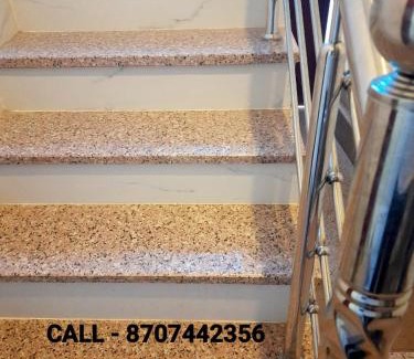 Varanasi House | 7BHK FLATS AC & NON AC ROOMS in KASHI VISHWANATH JYOTIRLING The Sacred Stay APARTMENT
