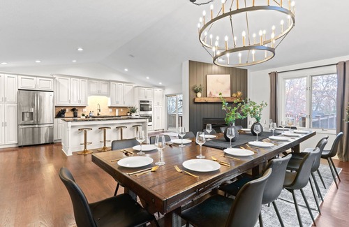 McGaheysville House | 7BR Designer Home in Massanutten