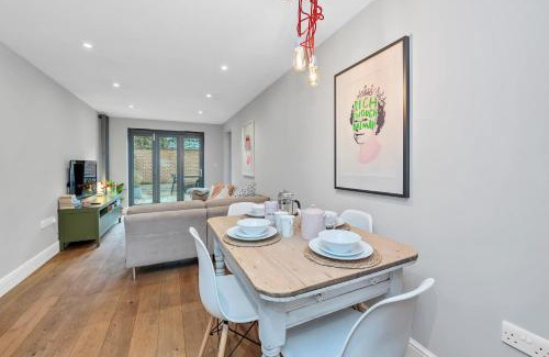 Bury St Edmunds House | 7D Albert St - sleeps 4 guests with parking on request