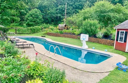 High Falls House | 8,000 acres out the backdoor! Trails, Peace and Quiet, Dark skies & Convenience!
