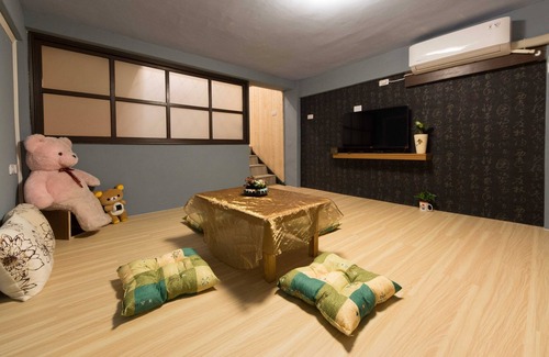 West Central District House | 8-20 人 包棟(一次只接一組)中西區，安平老街，國華街，花園夜市，林百貨，海安路，神農街