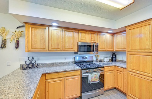 Bridgman House | 8-Acre Bridgman Oasis: Pool, Hot Tub & Game Room