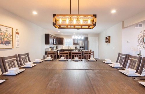 Lake Harmony House | 8 BEDROOM 5K Sq Ft Can Sleep 30, Minutes to Slopes and Lake, W/VOLLEYBALL COURT