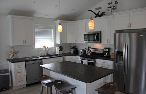 North End House | 8 Bedroom 6.5 Bath w/Elevator for Royalty -Where EVERYONE gets their OWN room!